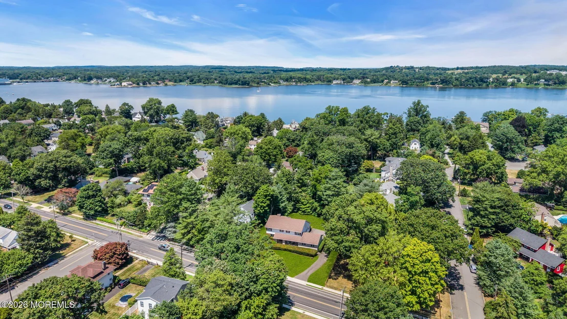 Photo of 343 River Road