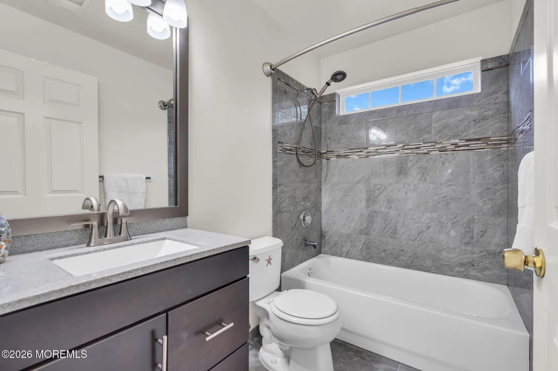 Photo of 102 Harvard Oval