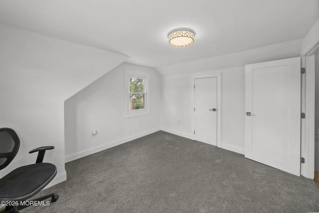 Photo of 105 Roosevelt Drive