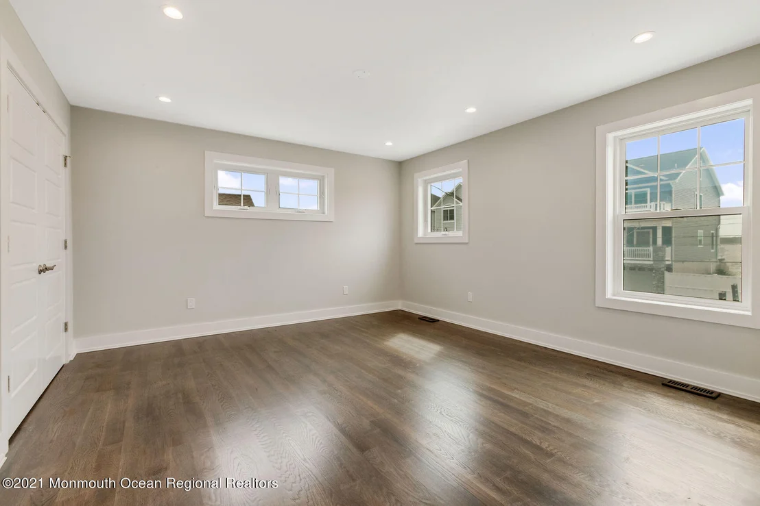 Photo of 114 Shore Drive