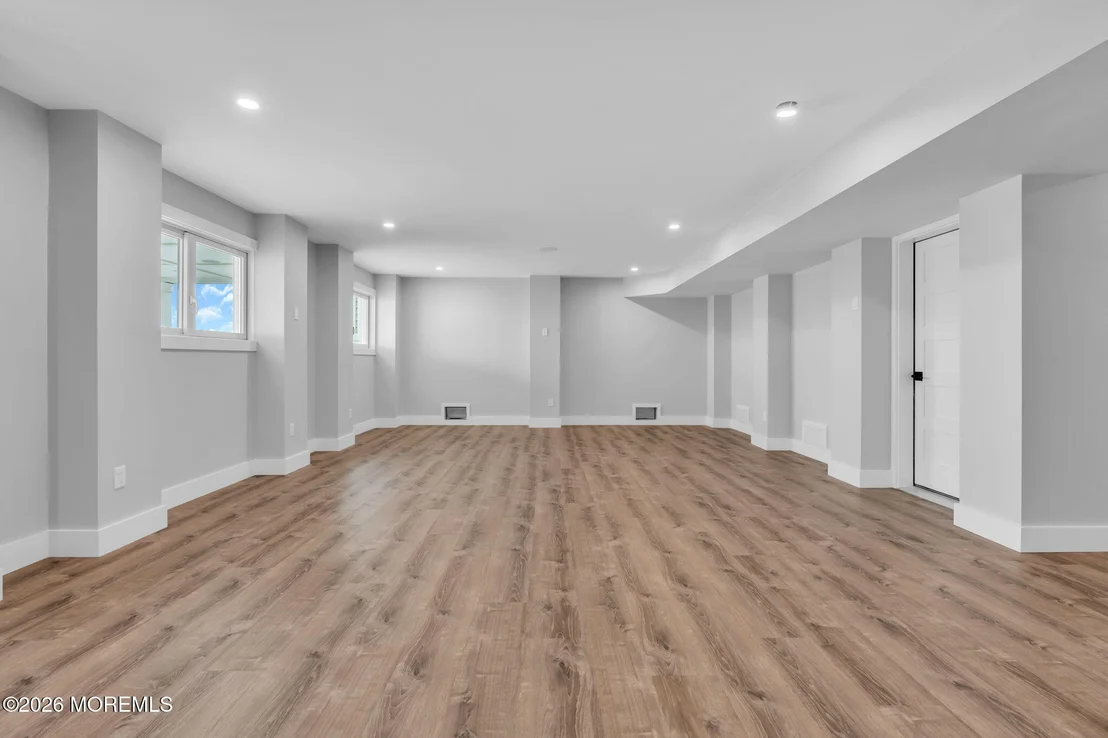 Photo of 151 Pershing Boulevard