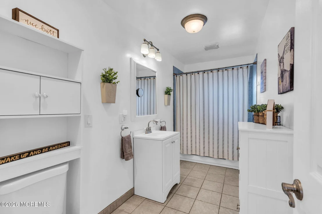 Photo of 363 Constitution Drive