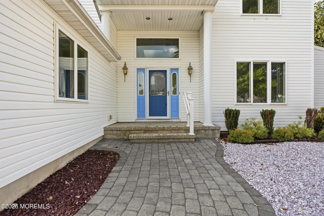 Photo of 717 Fairview Lane