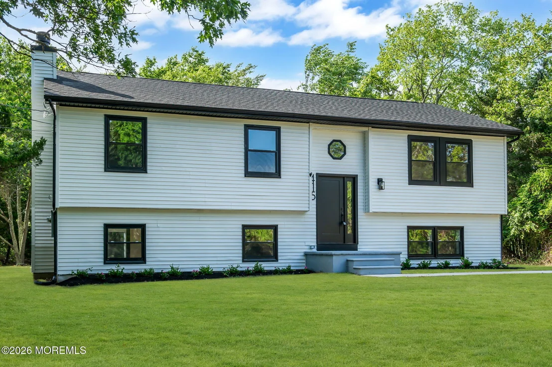 Photo of 415 S 1st Avenue