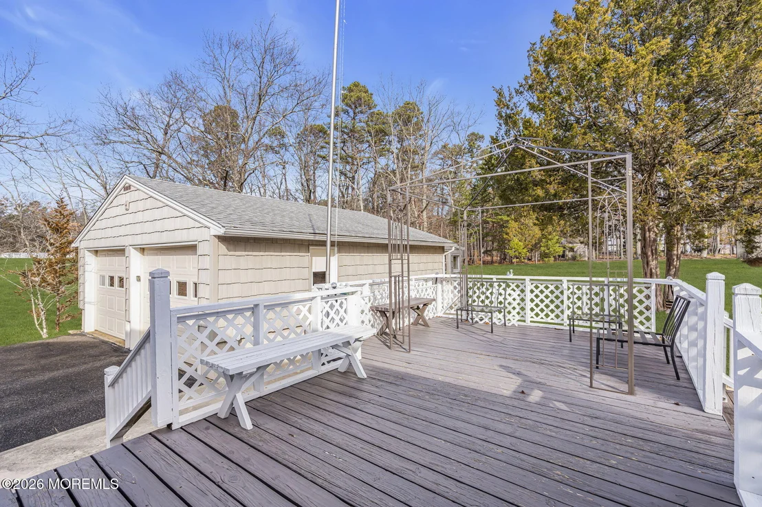 Photo of 307 Clearstream Road