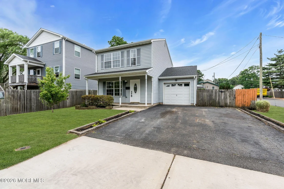Photo of 610 Bayview Avenue
