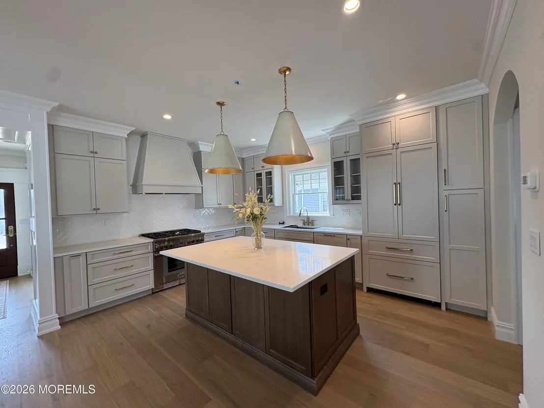 Photo of 179 Rumson Road