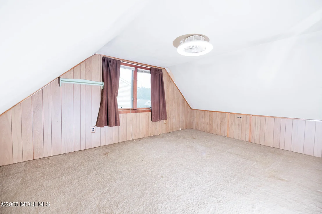 Photo of 302 Edgeview Road