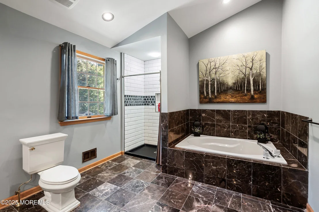 Photo of 657 Rodrigues Lane
