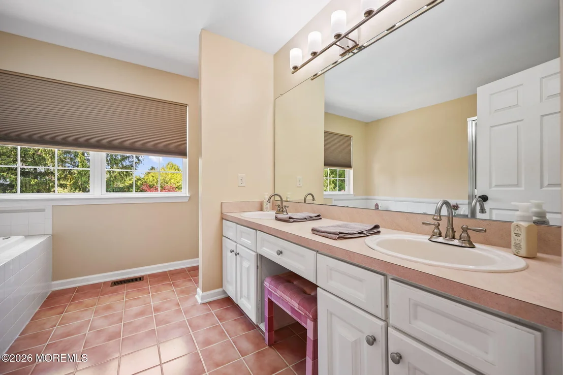 Photo of 389 Fordham Place