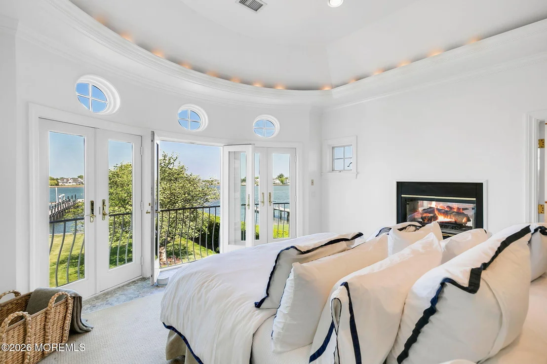 Photo of 229 Comanche Drive