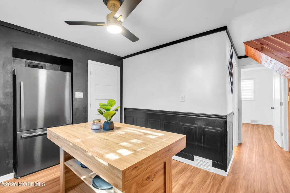 Photo of 1011 Florence Avenue