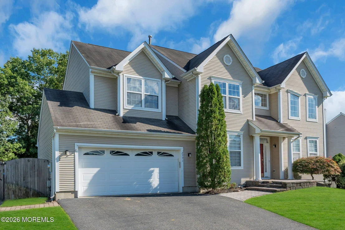 Photo of 2391 Forest Circle