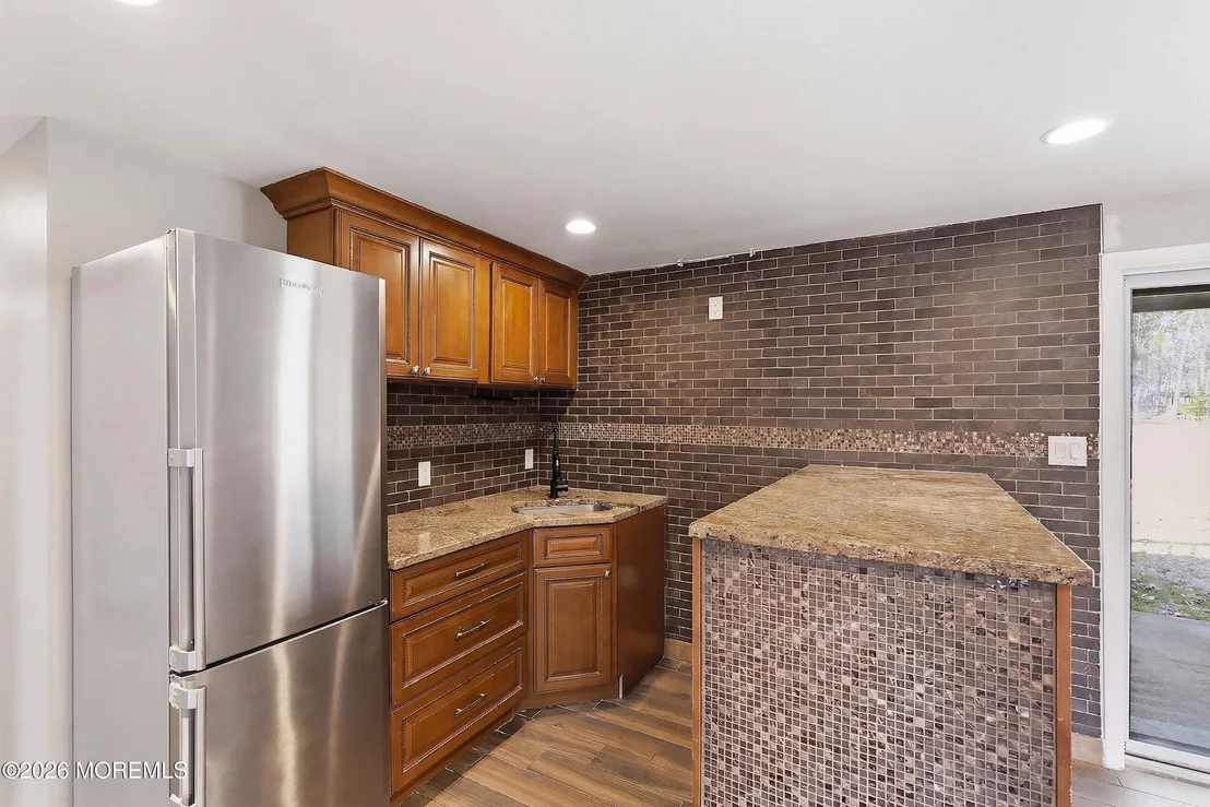 Photo of 551 Monroe Avenue