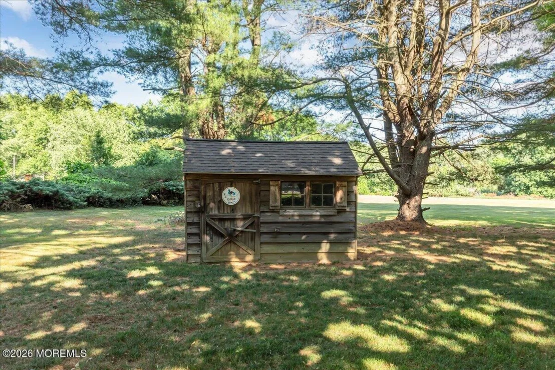 Photo of 102 Middletown Road