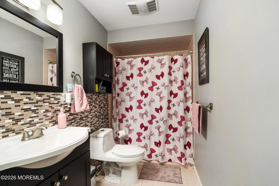 Photo of 5 Pin Oak Drive