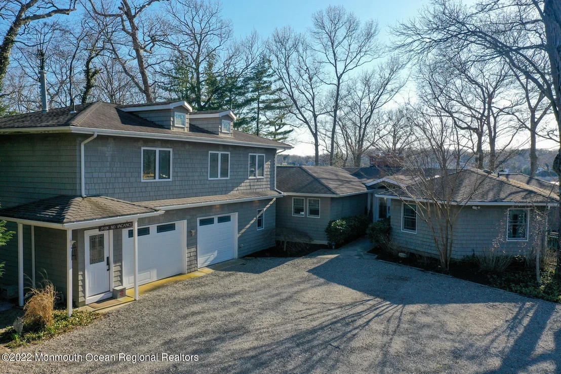 Photo of 2409 Riverside Terrace