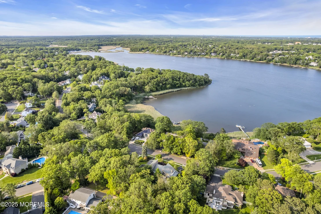 Photo of 635 Winding River Road