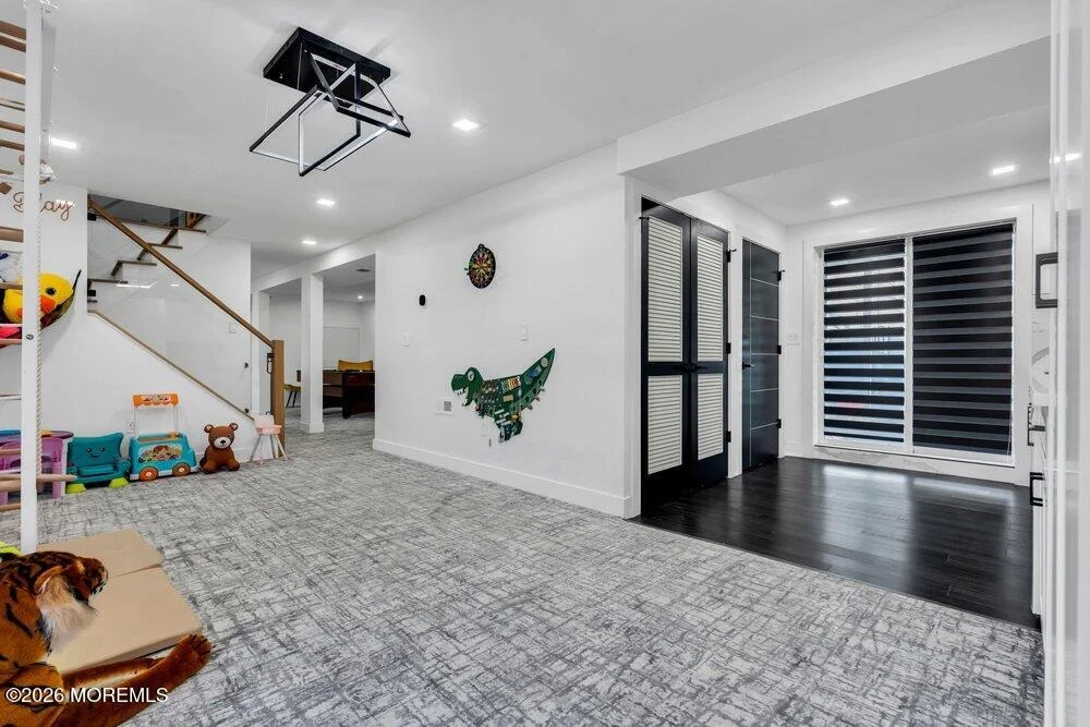 Photo of 19 Beacon Street