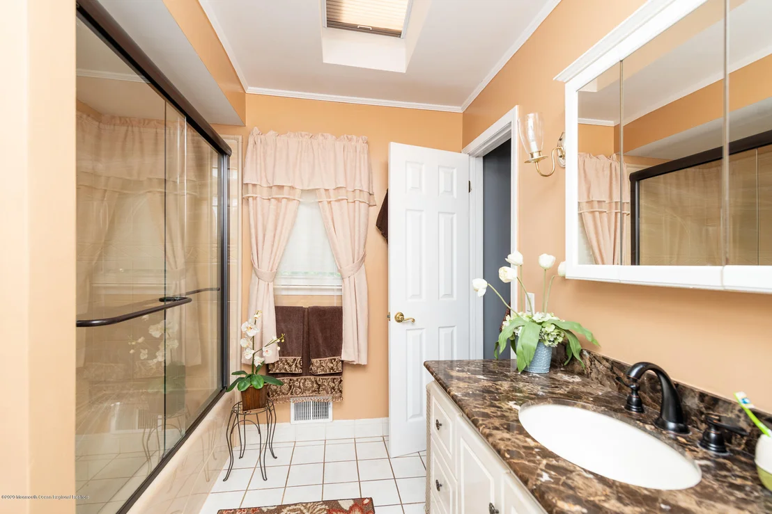 Photo of 220 Colonial Drive