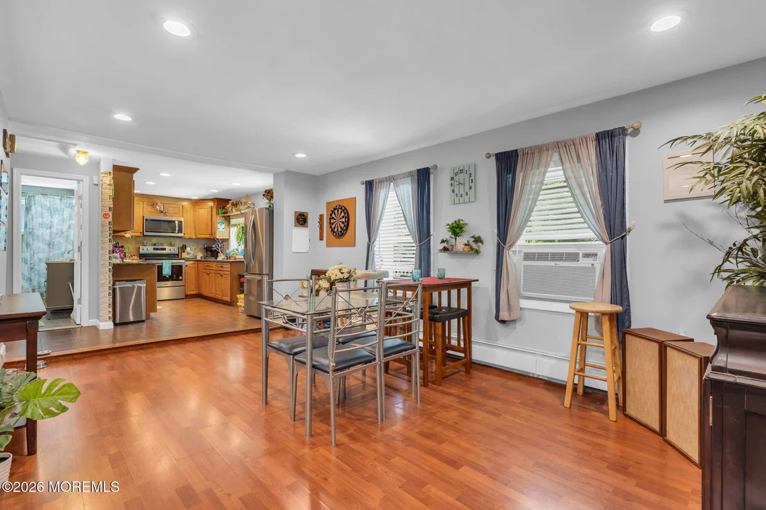 Photo of 155 W 3rd Street