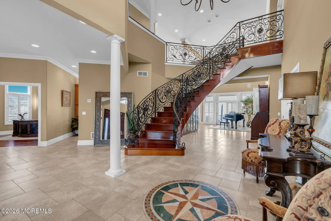 Photo of 342 Aldo Drive