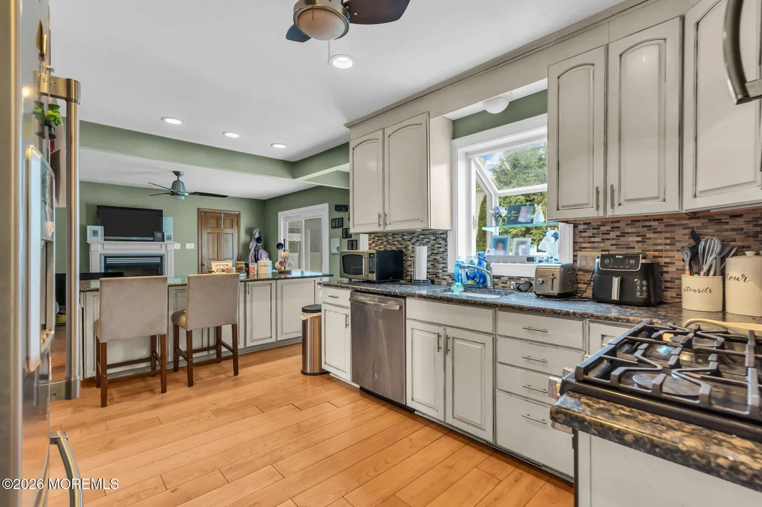 Photo of 2209 Crestwood Drive