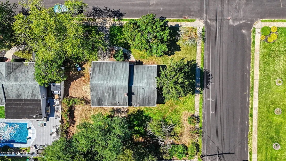 Photo of 110 Iris Drive
