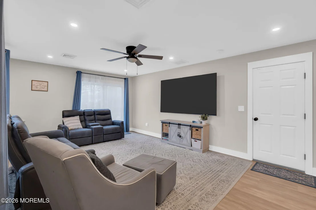 Photo of 300 Linden Avenue