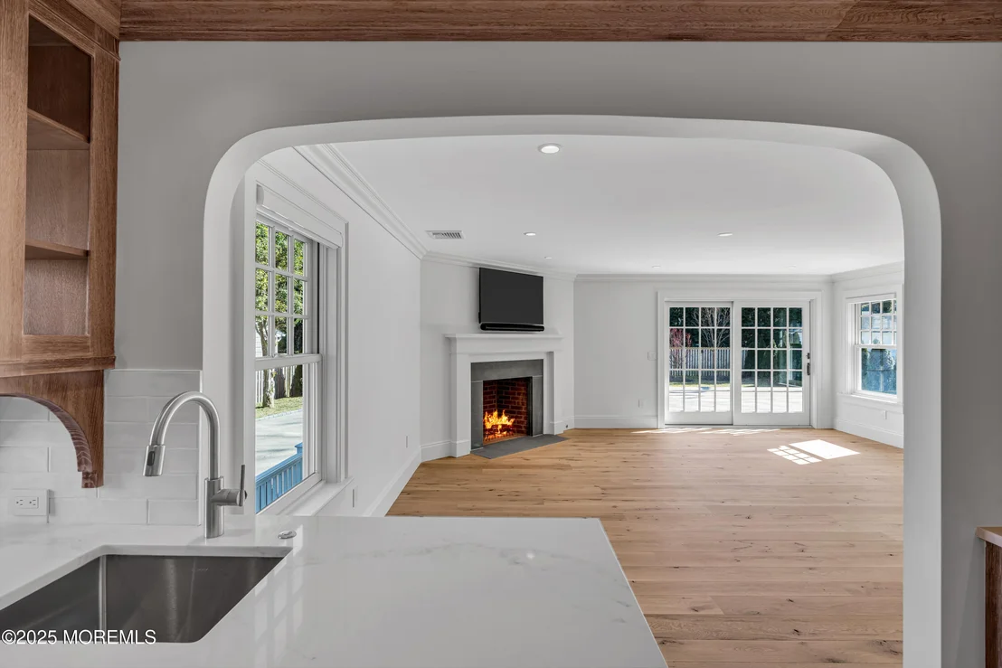 Photo of 327 South Boulevard