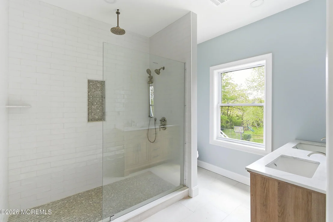 Photo of 427 Central Avenue