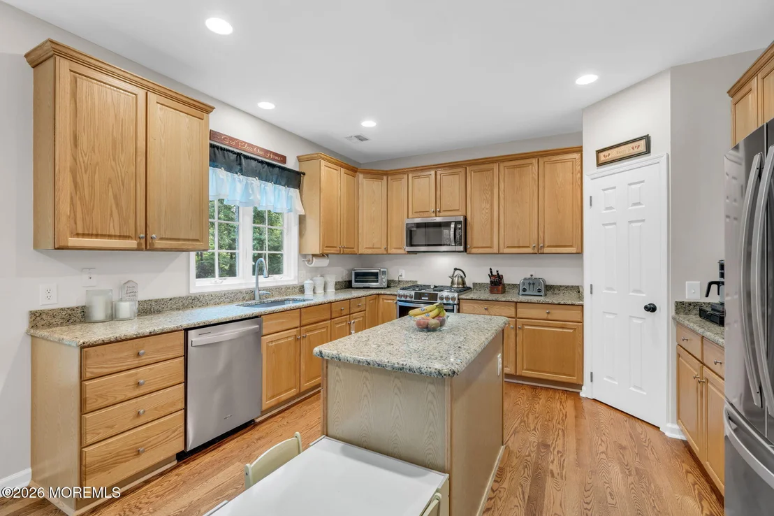 Photo of 2093 Overbrook Drive