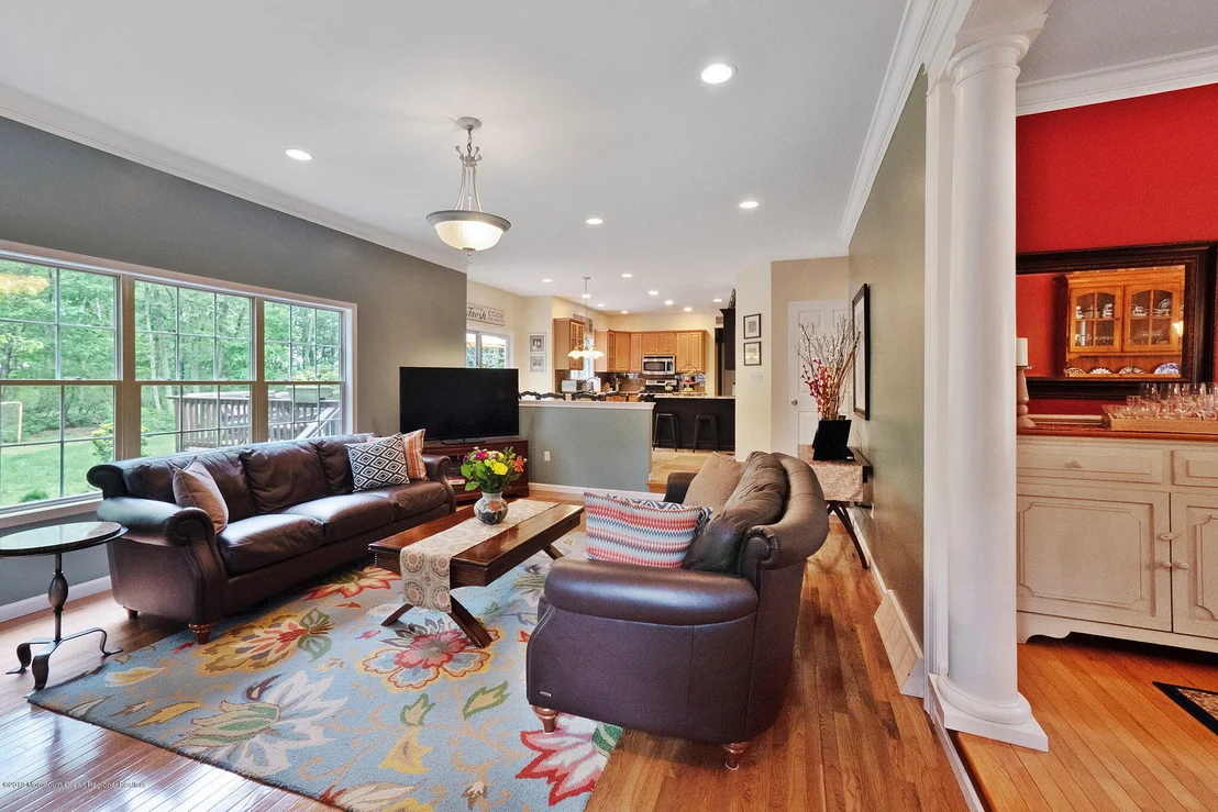 Photo of 12 Oak Leaf Drive