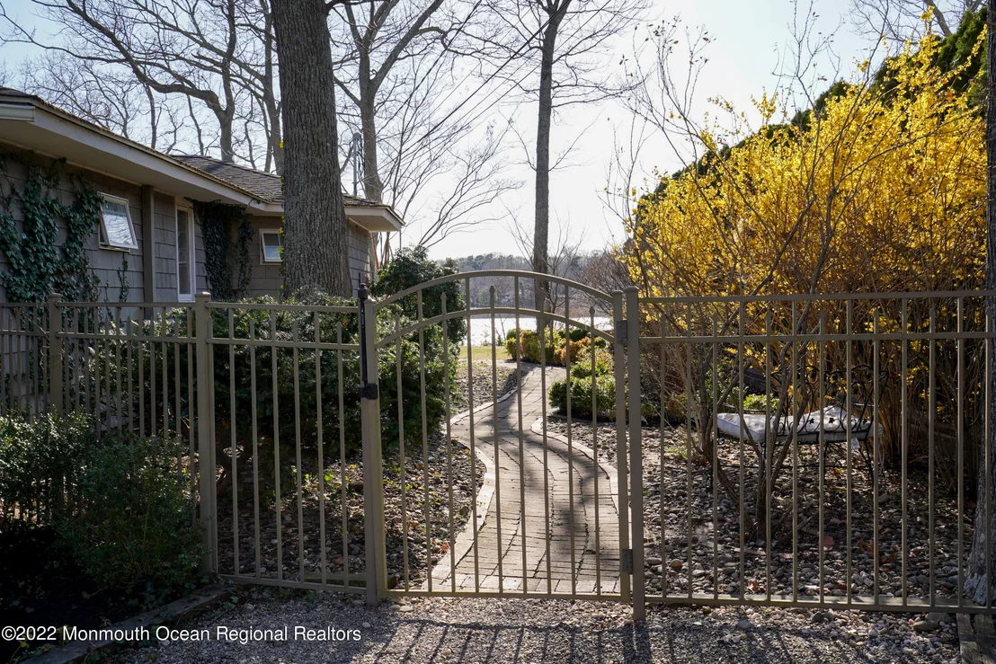 Photo of 2409 Riverside Terrace