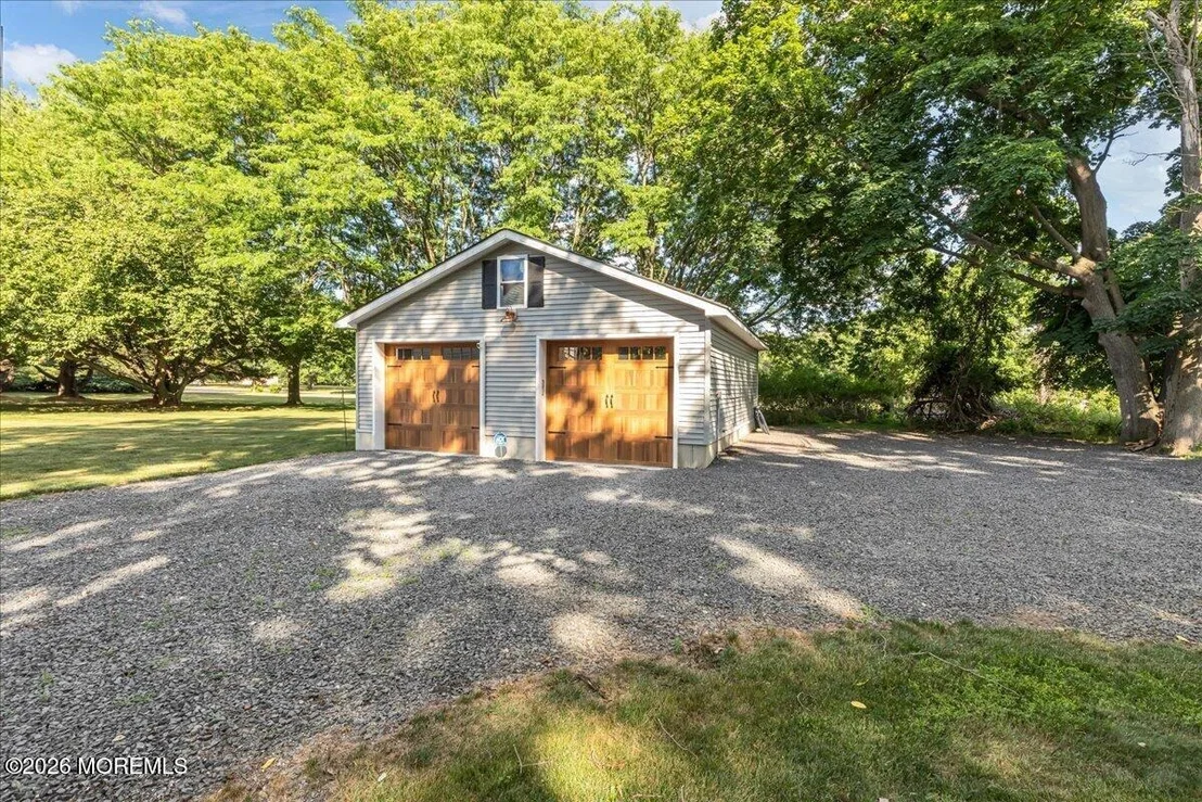 Photo of 102 Middletown Road