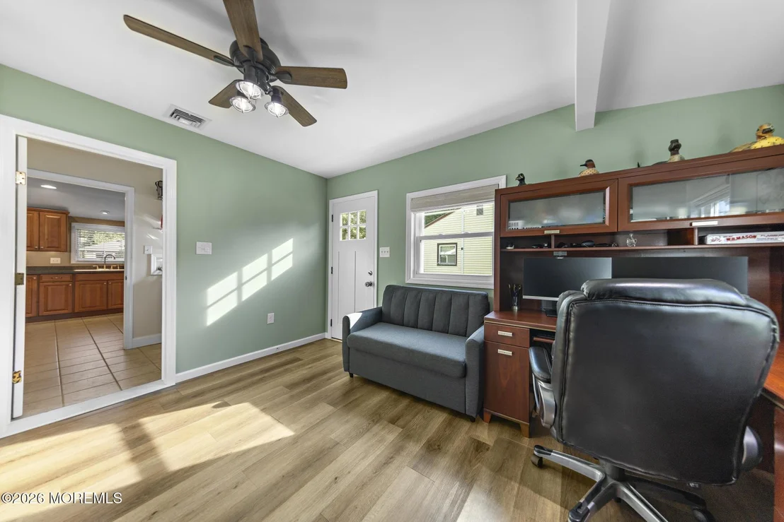 Photo of 211 3rd Avenue