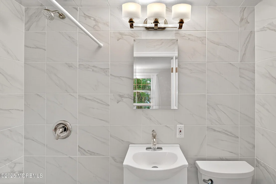 Photo of 7 Sunset Avenue