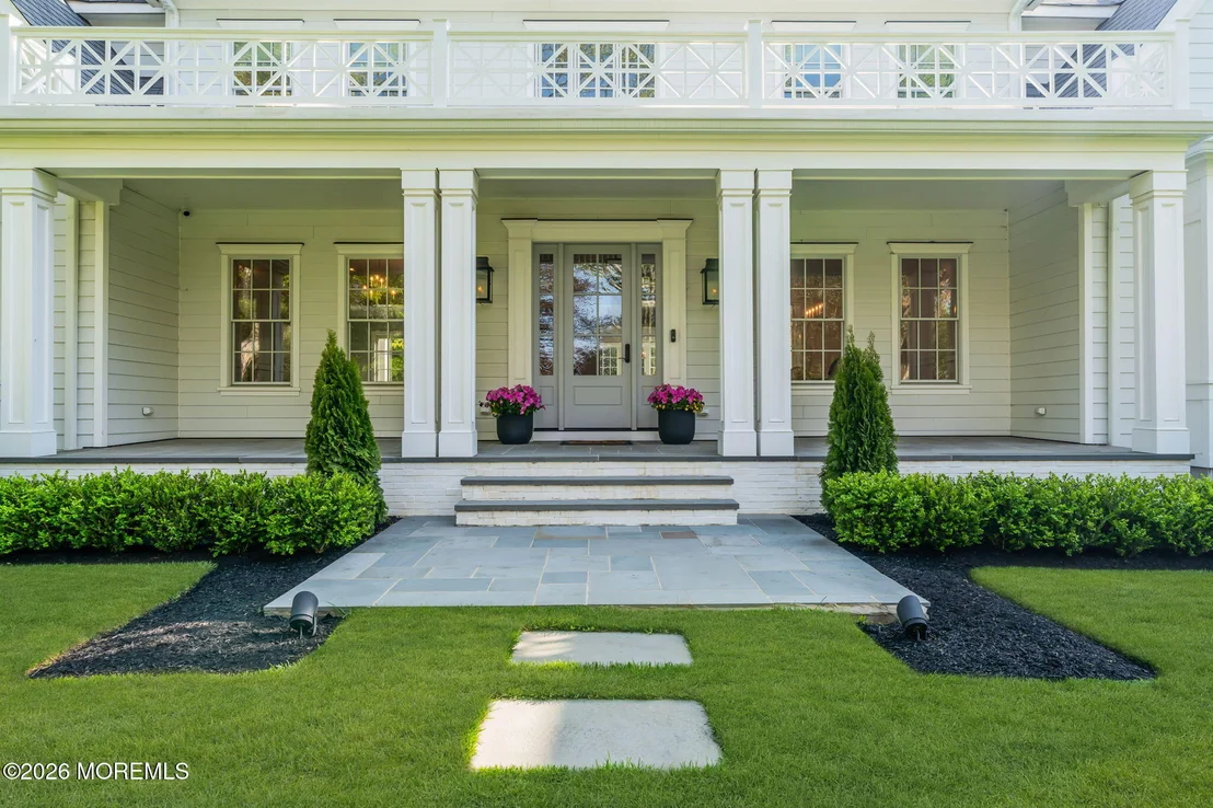 Photo of 13 Buttonwood Lane
