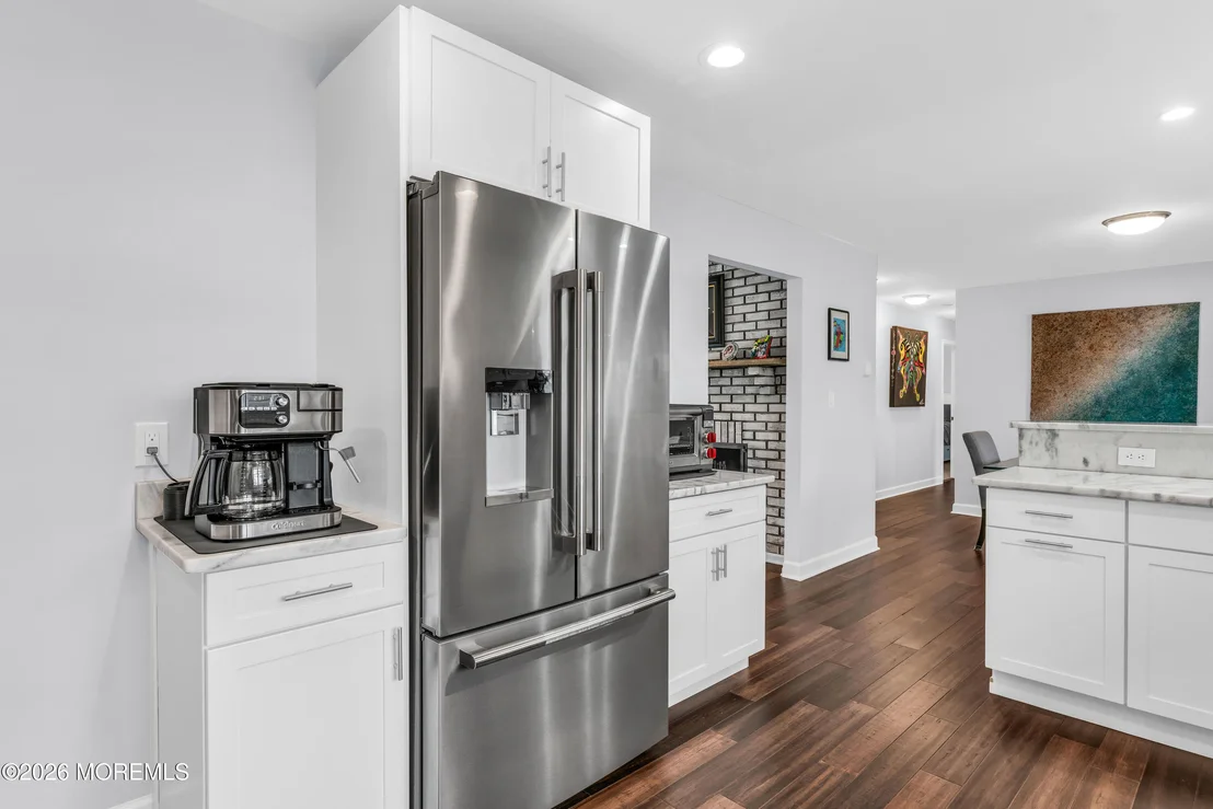 Photo of 933 Montauk Drive