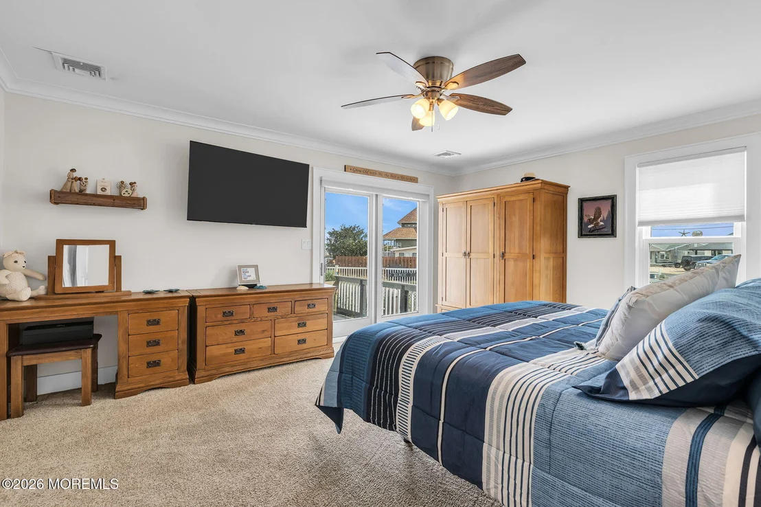 Photo of 237 Bay Shore Drive