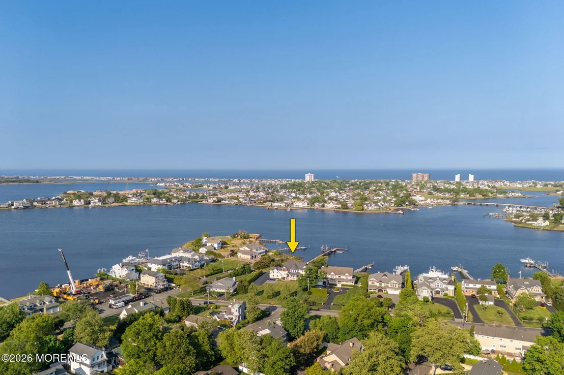 Photo of 229 Comanche Drive