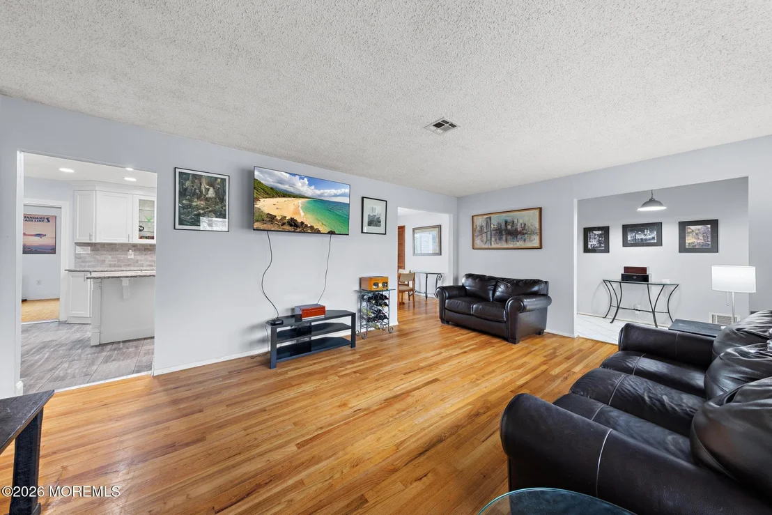 Photo of 309 Colonial Drive