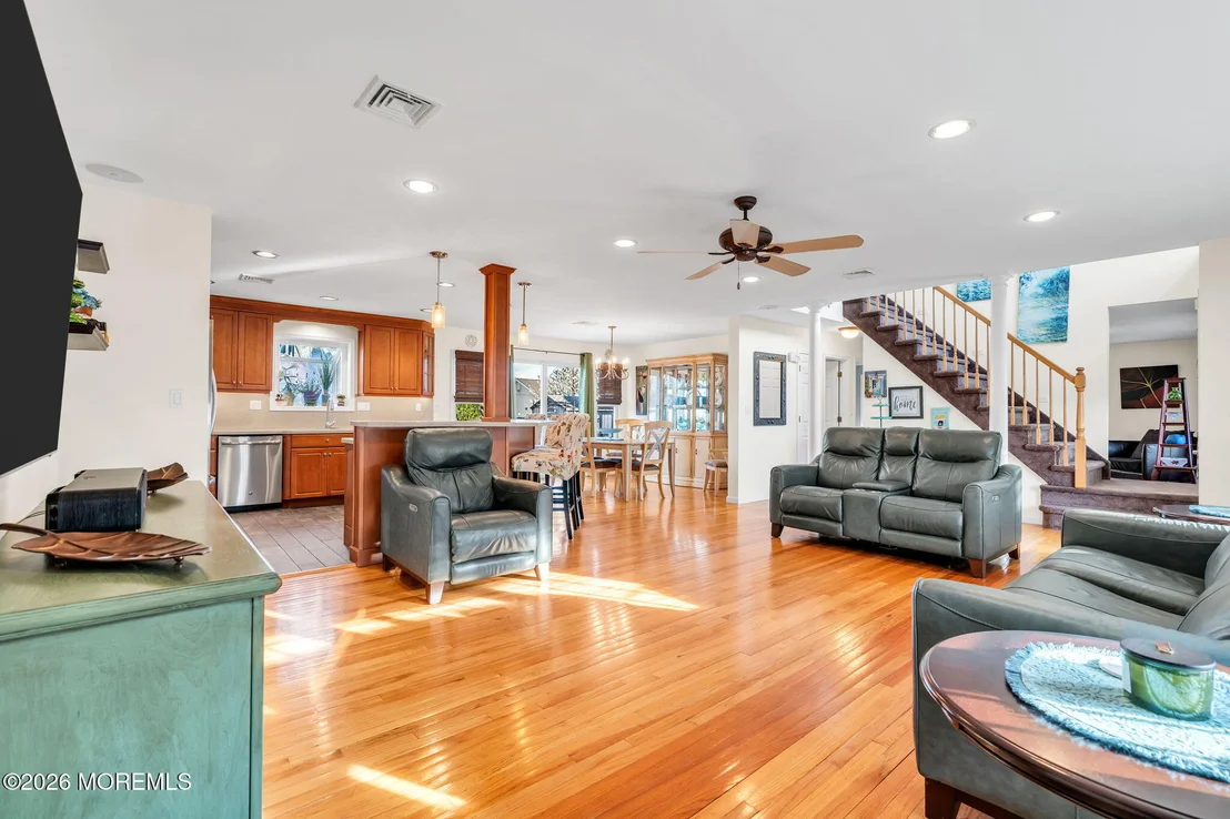 Photo of 475 Admiral Road