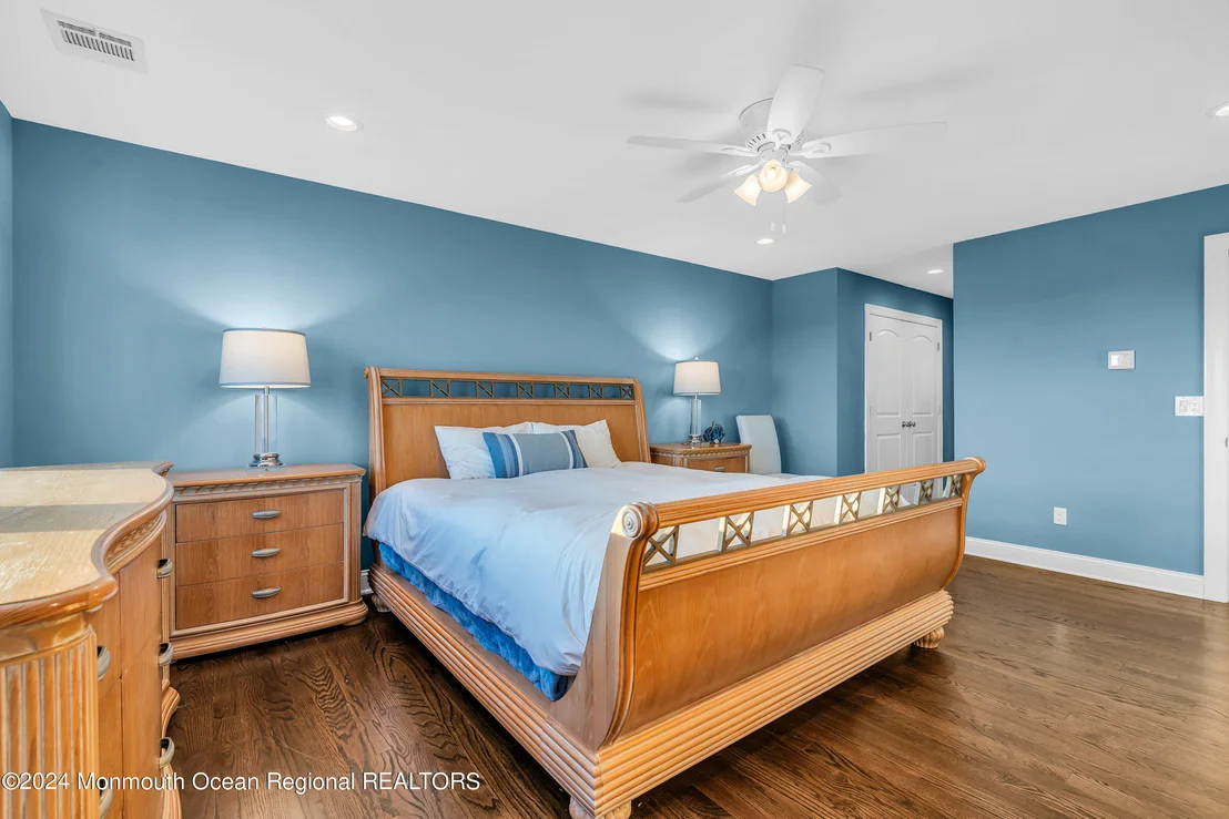 Photo of 106 Saint Lawrence Boulevard