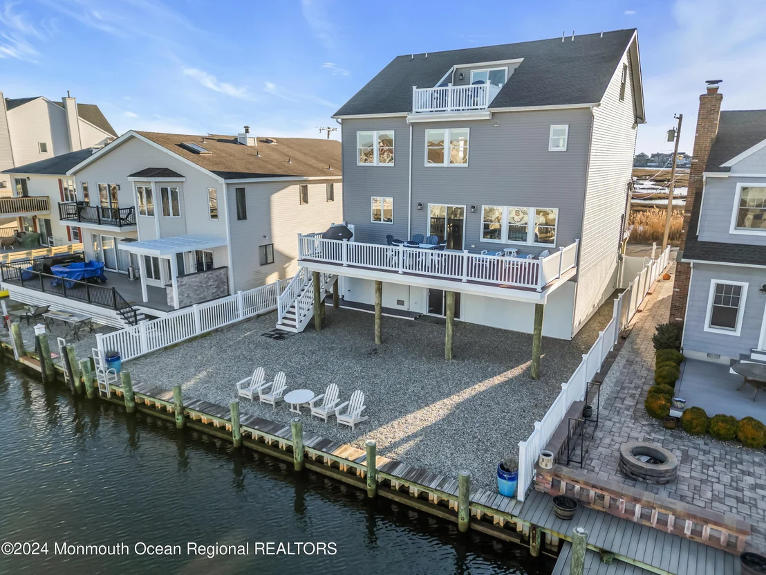 Photo of 106 Saint Lawrence Boulevard