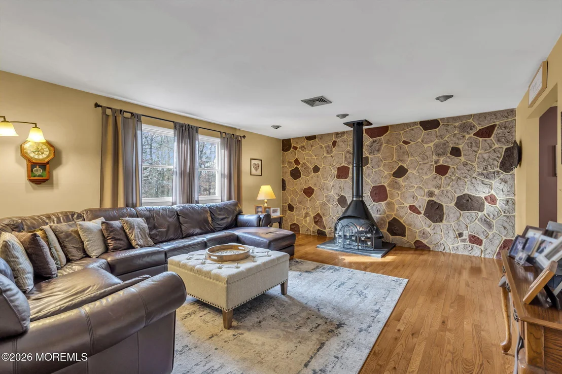 Photo of 301 Clearstream Road