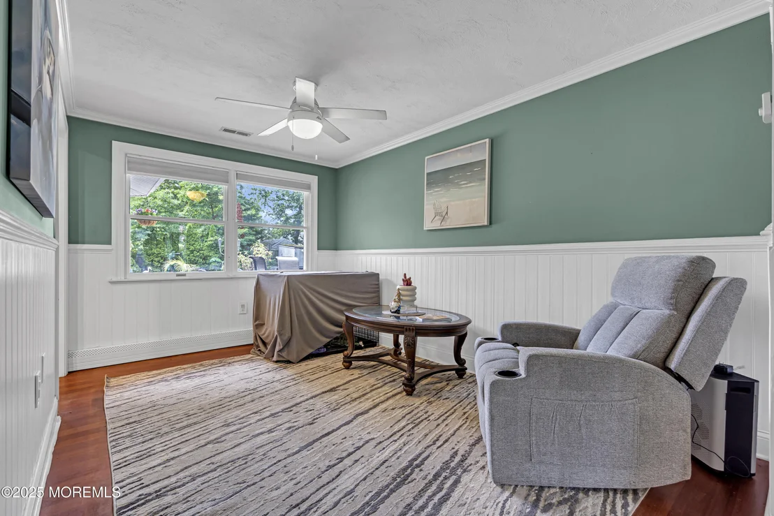 Photo of 110 4th Avenue