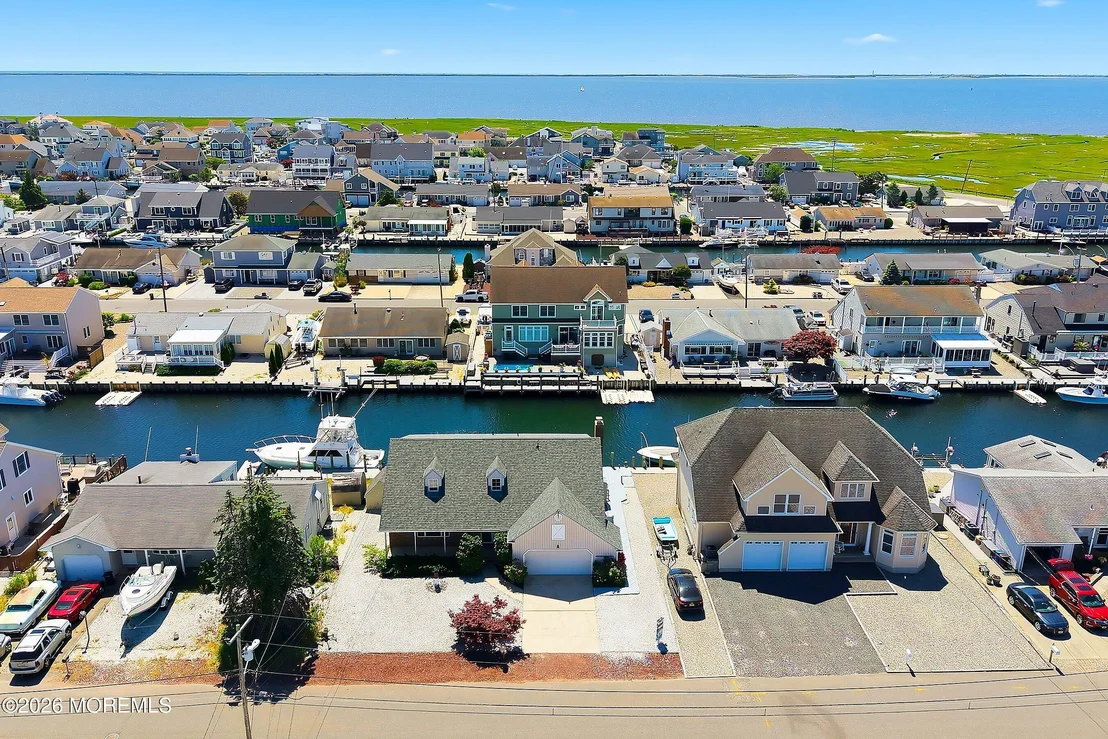 Photo of 832 Forepeak Drive