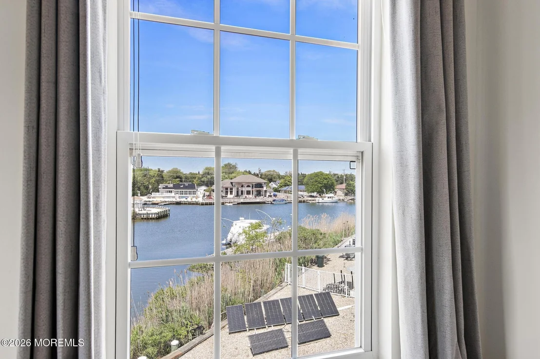 Photo of 40 Overlook Drive