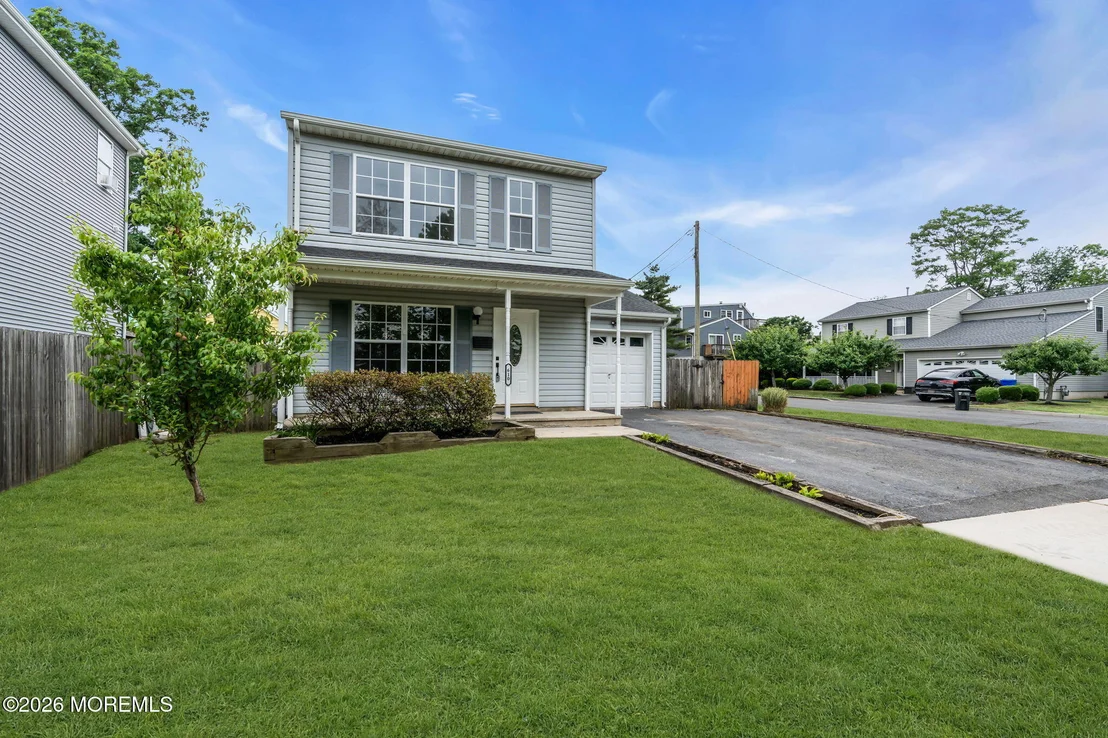 Photo of 610 Bayview Avenue